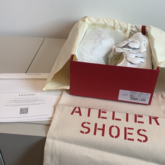 Brand new. Genuine Valentino Garavani Rose petal Sneakers - Picture 3 of 14